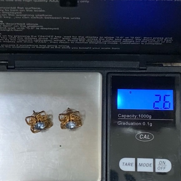 Vintage Unsigned Blue Topaz Gold-tone Filigree Ornate Flower Earrings 2.6g - Picture 13 of 13